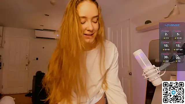 Snapshot of AngelPaull chatting on November 18, 9:41 pm AngelPaull online show from November 18, 9:41 pm