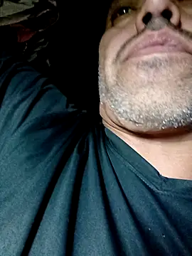 Snapshot of rodrig6987_1 chatting on October 23, 2:44 am rodrig6987 1 online show from October 23, 2:44 am