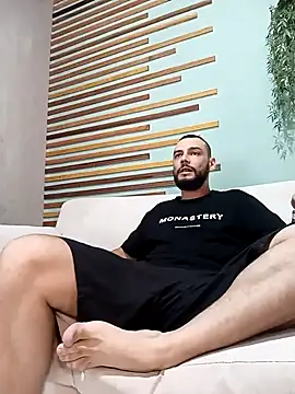Snapshot of antony_bigdick_ chatting on May 13, 7:33 pm antony bigdick online show from May 13, 7:33 pm