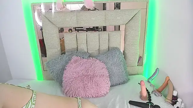 melody bonnet online show from March 18, 12:36 pm