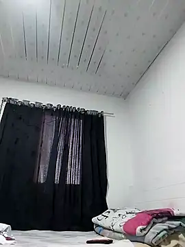 IamAlana  online show from December 20, 11:21 am