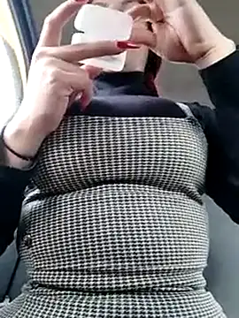 IamAlana  online show from February 25, 2:44 pm