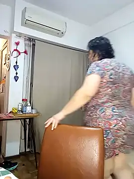 Snapshot of Sole_Love chatting on February 27, 12:45 pm Sole Love online show from February 27, 12:45 pm