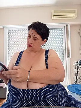 Snapshot of Sole_Love chatting on November 12, 4:51 pm Sole Love online show from November 12, 4:51 pm