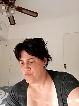 Snapshot of Sole_Love chatting on November 18, 8:24 pm Sole Love online show from November 18, 8:24 pm