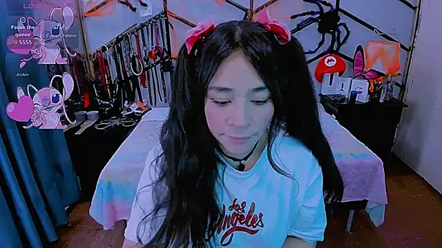 Snapshot of AlanaLuck chatting on October 29, 7:26 pm AlanaLuck online show from October 29, 7:26 pm