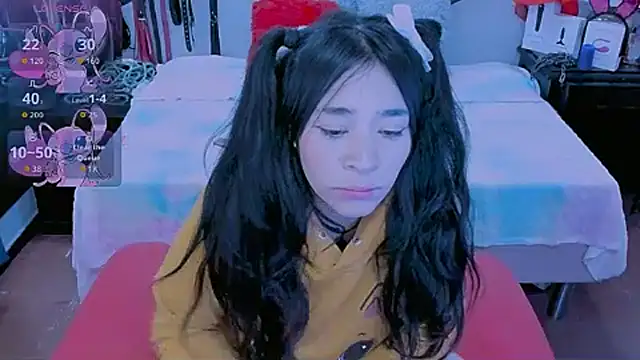 Snapshot of AlanaLuck chatting on December 20, 7:59 am AlanaLuck online show from December 20, 7:59 am