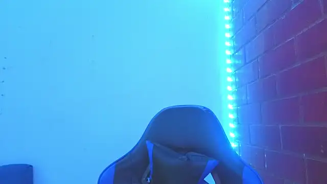 Snapshot of Demitryo chatting on February 12, 3:45 am Demitryo online show from February 12, 3:45 am