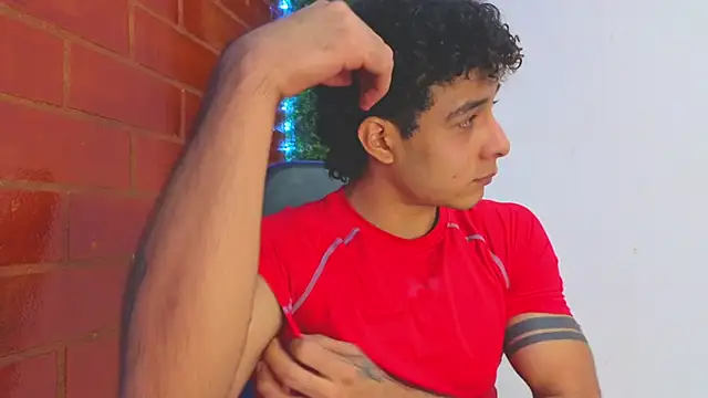 Snapshot of Demitryo chatting on February 21, 4:13 am Demitryo online show from February 21, 4:13 am