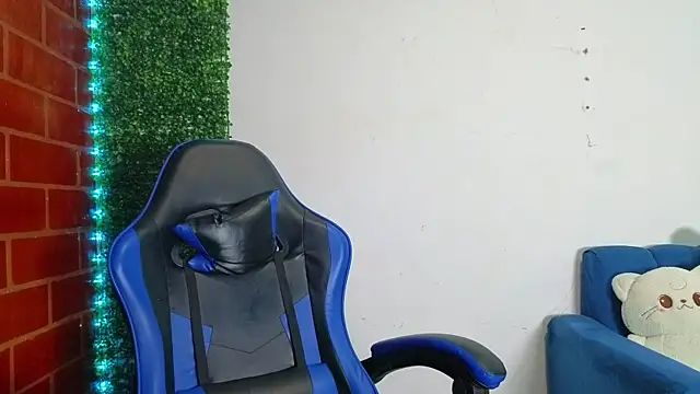 Demitryo online show from April 3, 3:15 am