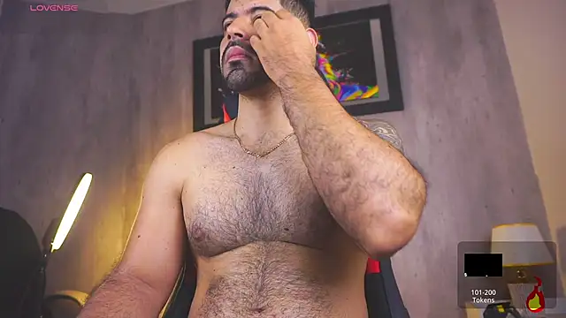 king hard online show from April 18, 9:02 am