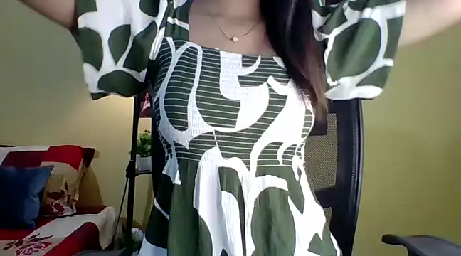 Snapshot of Nicole-wallace chatting on January 24, 11:37 am Nicole-wallace online show from January 24, 11:37 am