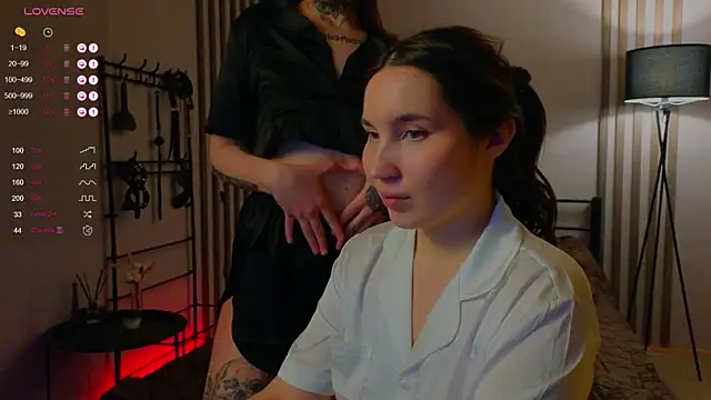 Snapshot of domDani_subMay chatting on March 2, 12:43 pm domDani subMay online show from March 2, 12:43 pm