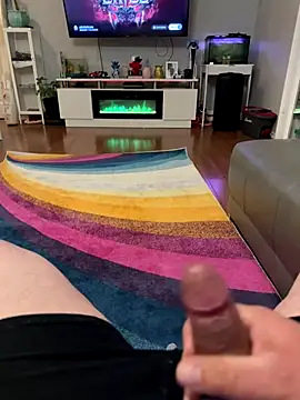 Snapshot of Lucrecio19 chatting on December 18, 9:37 am Lucrecio19 online show from December 18, 9:37 am