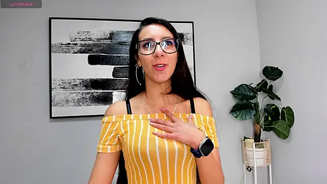 luna willians online show from March 17, 12:25 pm