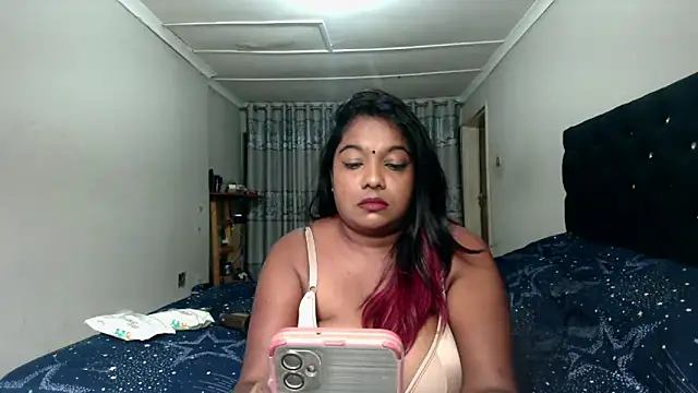Indianmayaxoxo online show from February 1, 1:20 pm