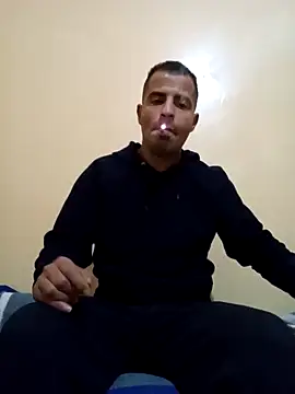 Snapshot of Bisex_activ19 chatting on December 10, 6:11 am Bisex activ19 online show from December 10, 6:11 am