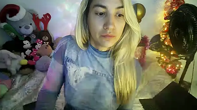 Snapshot of mandy_berrys chatting on December 21, 6:53 am mandy berrys online show from December 21, 6:53 am