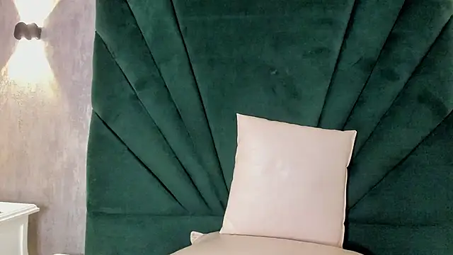 Snapshot of Ariana_ceballos chatting on December 19, 5:40 pm Ariana ceballos online show from December 19, 5:40 pm