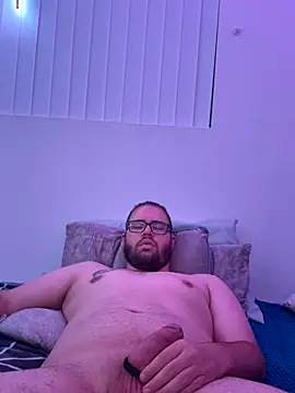 Snapshot of Comfortable_Bite chatting on November 3, 12:28 pm Comfortable Bite online show from November 3, 12:28 pm