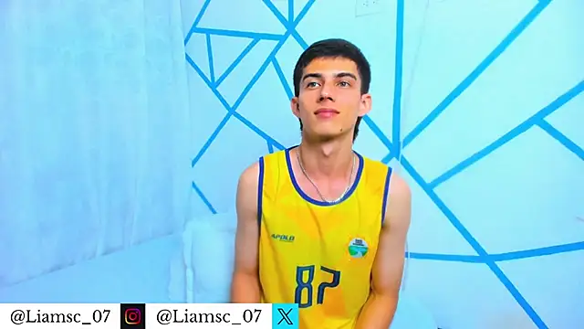 liam scott77 online show from November 8, 9:13 pm