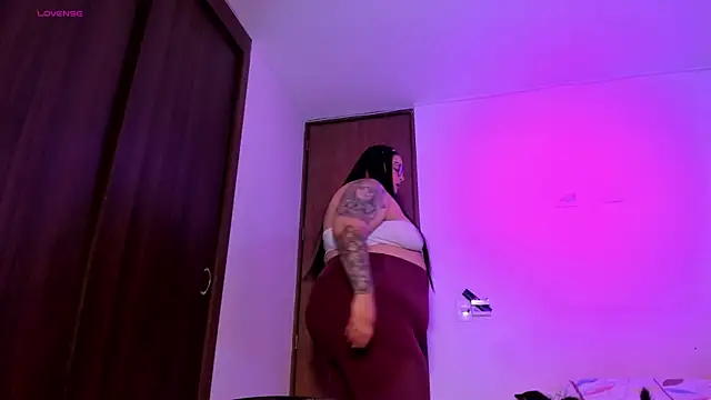 Apriilpeach  online show from December 19, 5:20 pm