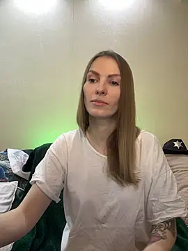 Snapshot of RachelBelI chatting on December 12, 11:14 pm RachelBelI online show from December 12, 11:14 pm