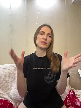 Snapshot of RachelBelI chatting on January 28, 11:17 pm RachelBelI online show from January 28, 11:17 pm