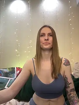 Snapshot of RachelBelI chatting on February 20, 2:18 am RachelBelI online show from February 20, 2:18 am