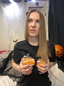 Snapshot of RachelBelI chatting on October 19, 11:38 pm RachelBelI online show from October 19, 11:38 pm