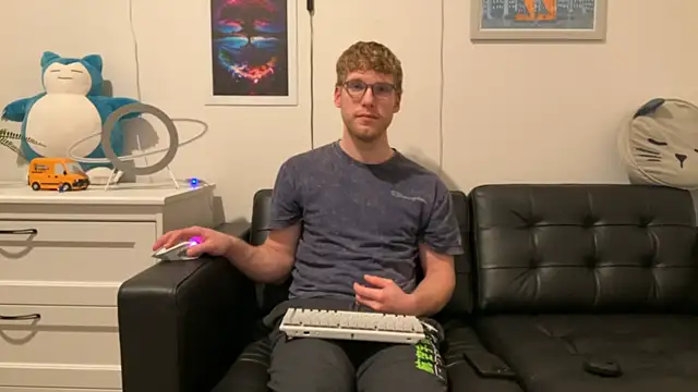 Snapshot of BlueEyedTallGuy94 chatting on December 13, 3:38 am BlueEyedTallGuy94 online show from December 13, 3:38 am