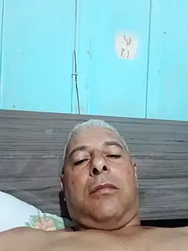 gordonunes online show from December 1, 5:01 am