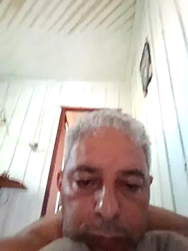 Snapshot of gordonunes chatting on January 14, 8:25 pm gordonunes online show from January 14, 8:25 pm