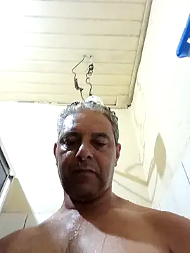 Snapshot of gordonunes chatting on February 11, 2:27 am gordonunes online show from February 11, 2:27 am