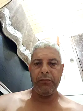 Snapshot of gordonunes chatting on February 20, 1:57 am gordonunes online show from February 20, 1:57 am