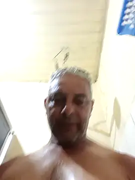 Snapshot of gordonunes chatting on February 28, 1:39 am gordonunes online show from February 28, 1:39 am
