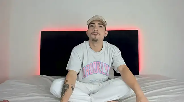 Dalejandr0 online show from February 11, 2:35 am