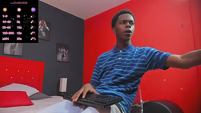 OraineBarrett online show from December 13, 8:58 pm