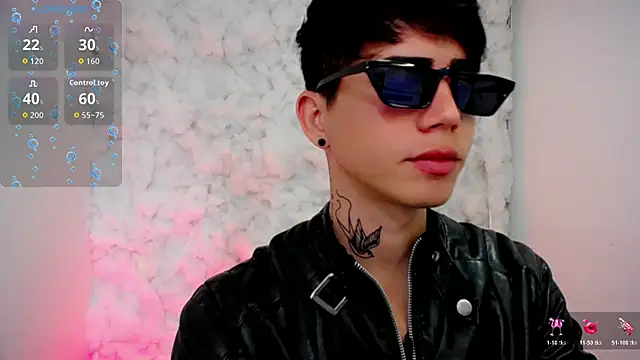 Snapshot of Tayson_Rivers chatting on October 25, 2:02 pm Tayson Rivers online show from October 25, 2:02 pm