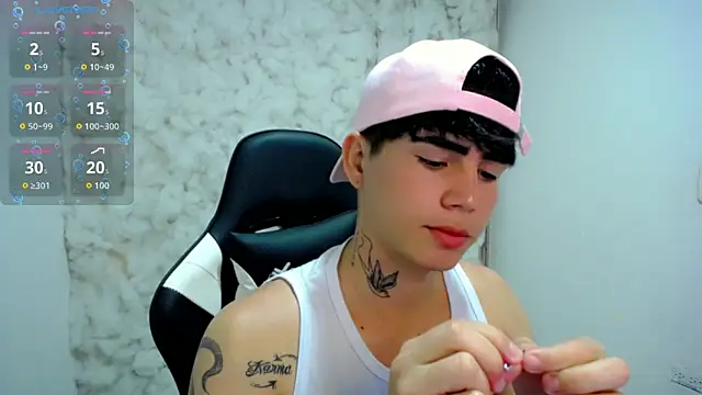 Snapshot of Tayson_Rivers chatting on November 15, 2:20 am Tayson Rivers online show from November 15, 2:20 am