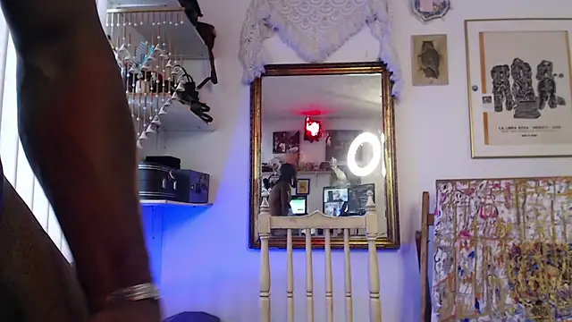 Siriss boyrag online show from March 8, 8:46 pm