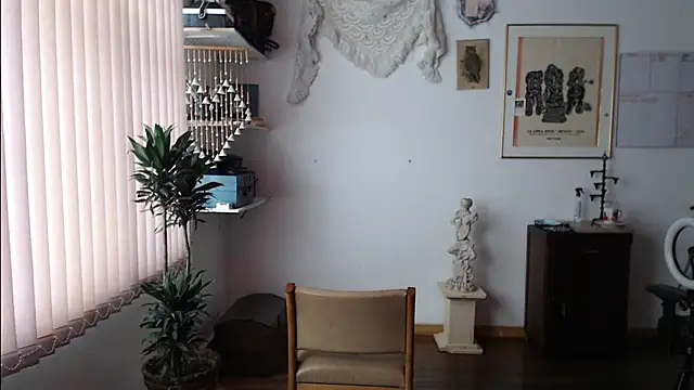 Siriss boyrag online show from October 18, 2:18 pm