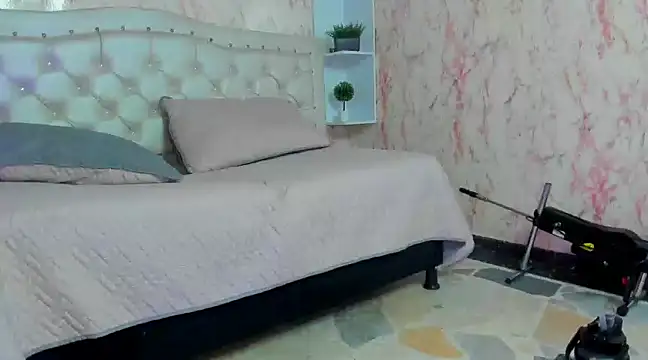 Snapshot of VICTORIA_HOUSTON chatting on March 10, 11:06 pm VICTORIA HOUSTON online show from March 10, 11:06 pm