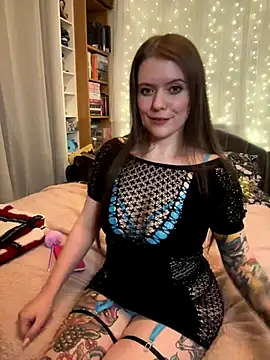 Snapshot of Ragdoll131 chatting on December 3, 9:34 pm Ragdoll131 online show from December 3, 9:34 pm