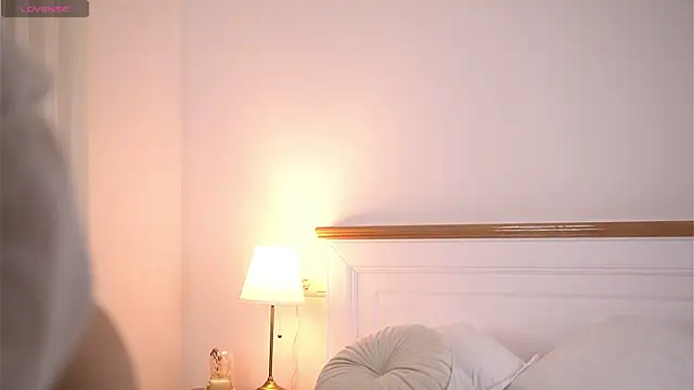 Snapshot of AdelineKing chatting on September 20, 1:50 am AdelineKing online show from September 20, 1:50 am