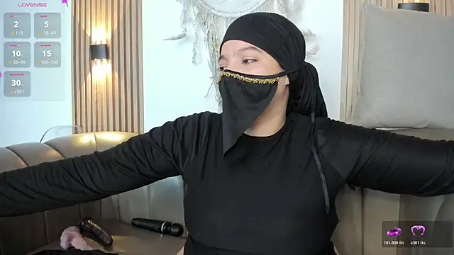 Snapshot of malak_nanyy chatting on May 31, 12:08 am malak nanyy online show from May 31, 12:08 am