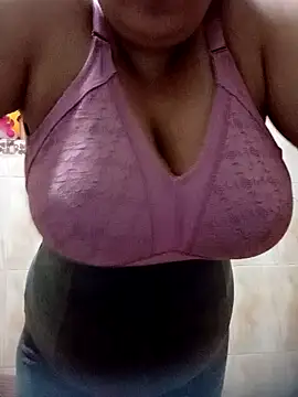 Snapshot of DLa3Ni chatting on February 1, 8:05 pm DLa3Ni online show from February 1, 8:05 pm