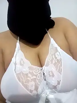 Snapshot of DLa3Ni chatting on September 12, 3:45 pm DLa3Ni online show from September 12, 3:45 pm