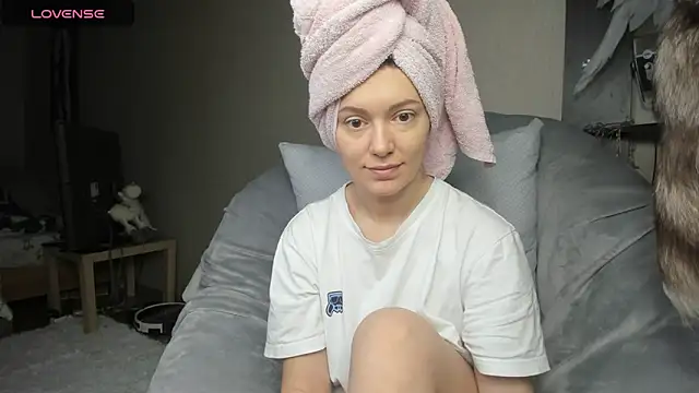 foxy blond online show from March 21, 3:22 am