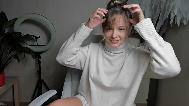 foxy blond online show from September 16, 12:11 am